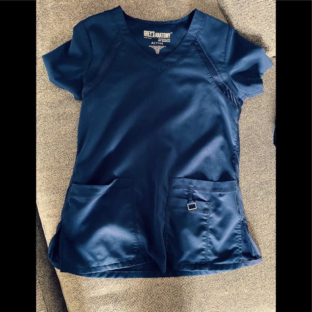 2 pack Grey’s Anatomy Navy XS scrub tops